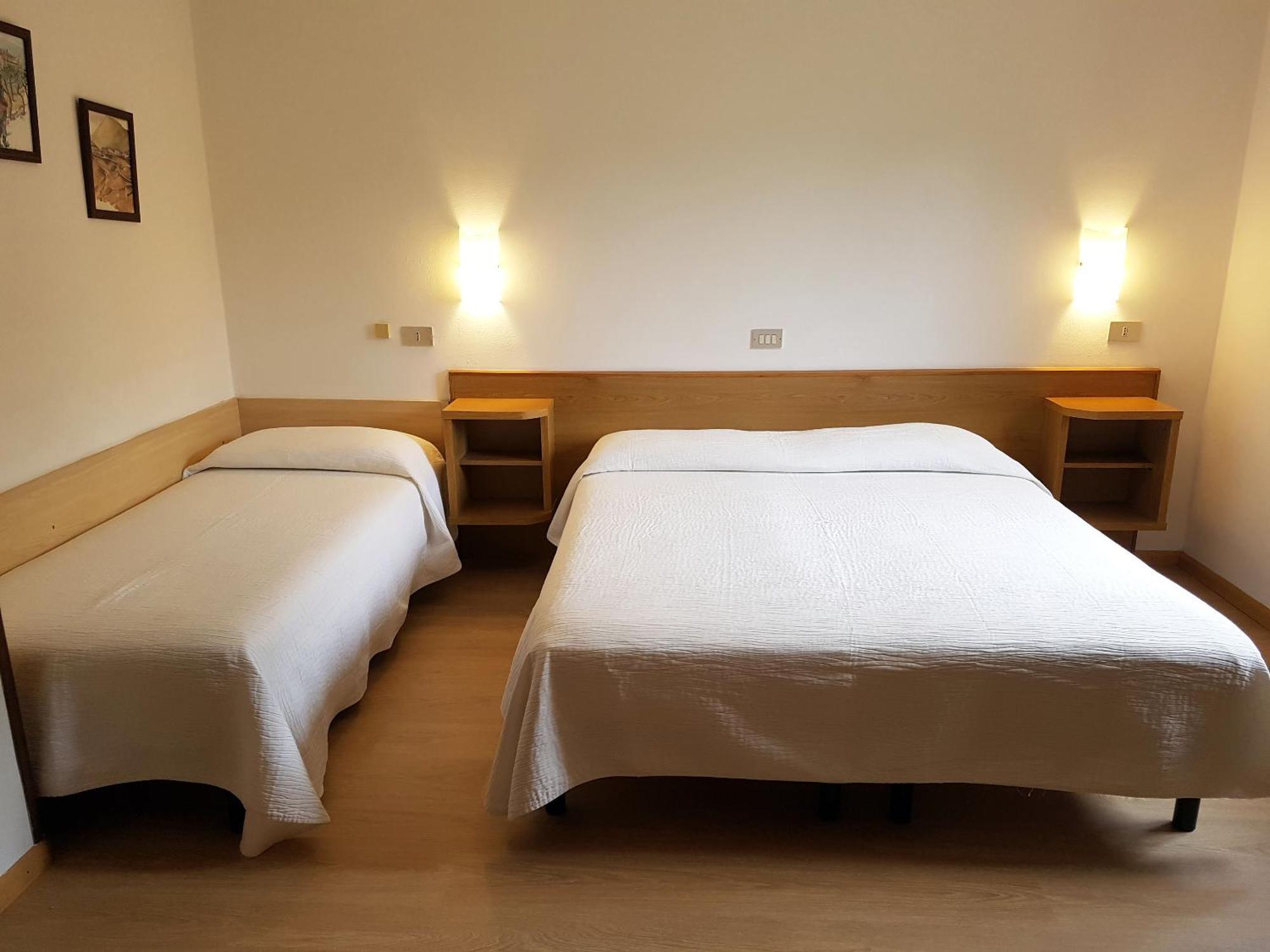 Albergo Miralaghi Padergnone Номер фото