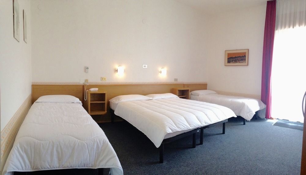 Albergo Miralaghi Padergnone Экстерьер фото
