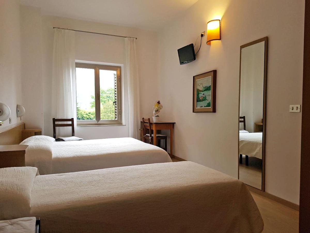 Albergo Miralaghi Padergnone Экстерьер фото