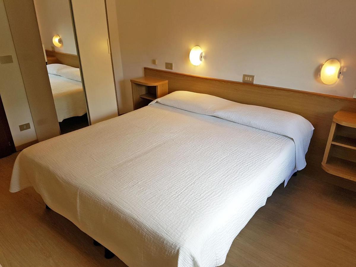 Albergo Miralaghi Padergnone Экстерьер фото