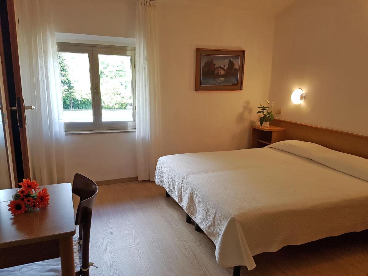 Albergo Miralaghi Padergnone Экстерьер фото